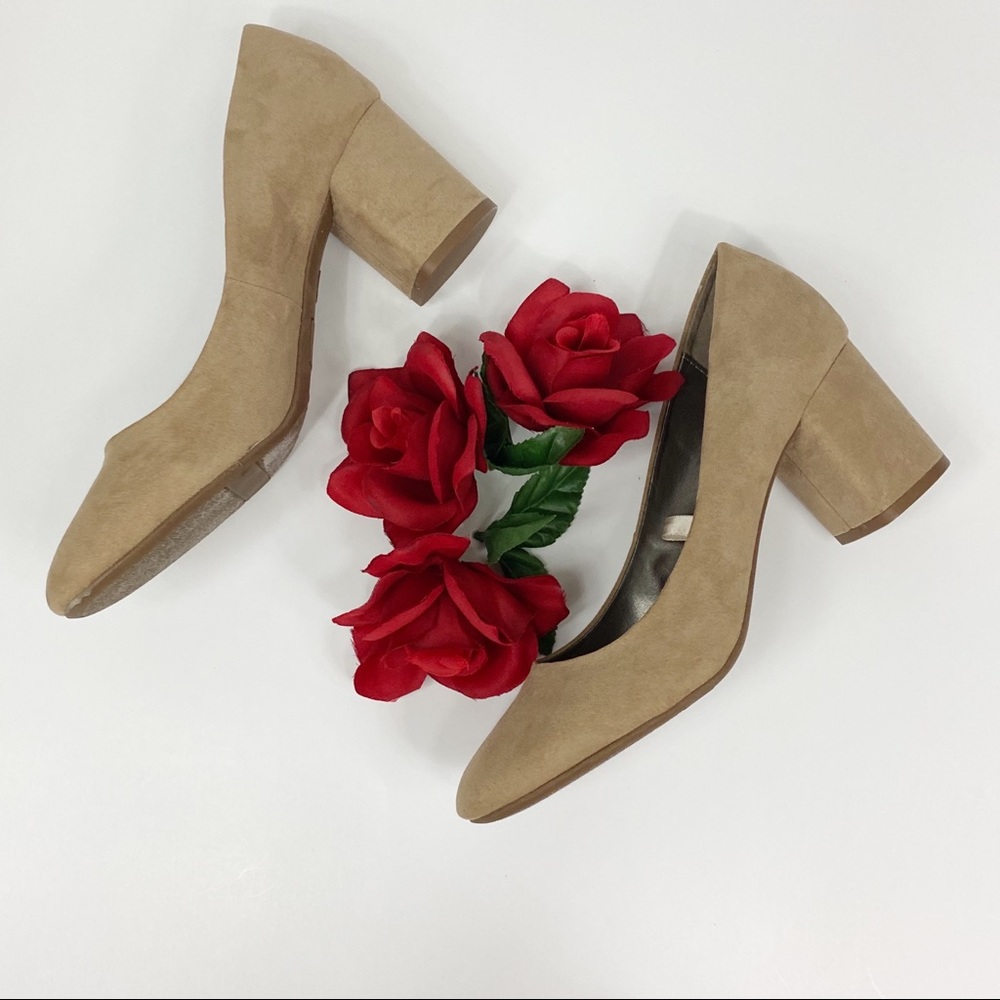 libby. edelman Tan Block-Heel Pumps